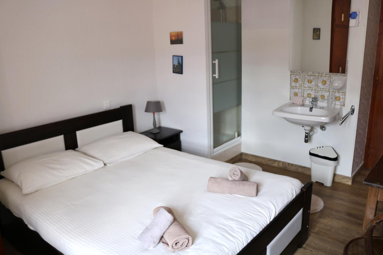 Auberge Saint Martin La Brigue Ngoại thất bức ảnh