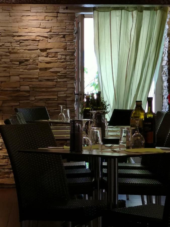 Auberge Saint Martin La Brigue Ngoại thất bức ảnh